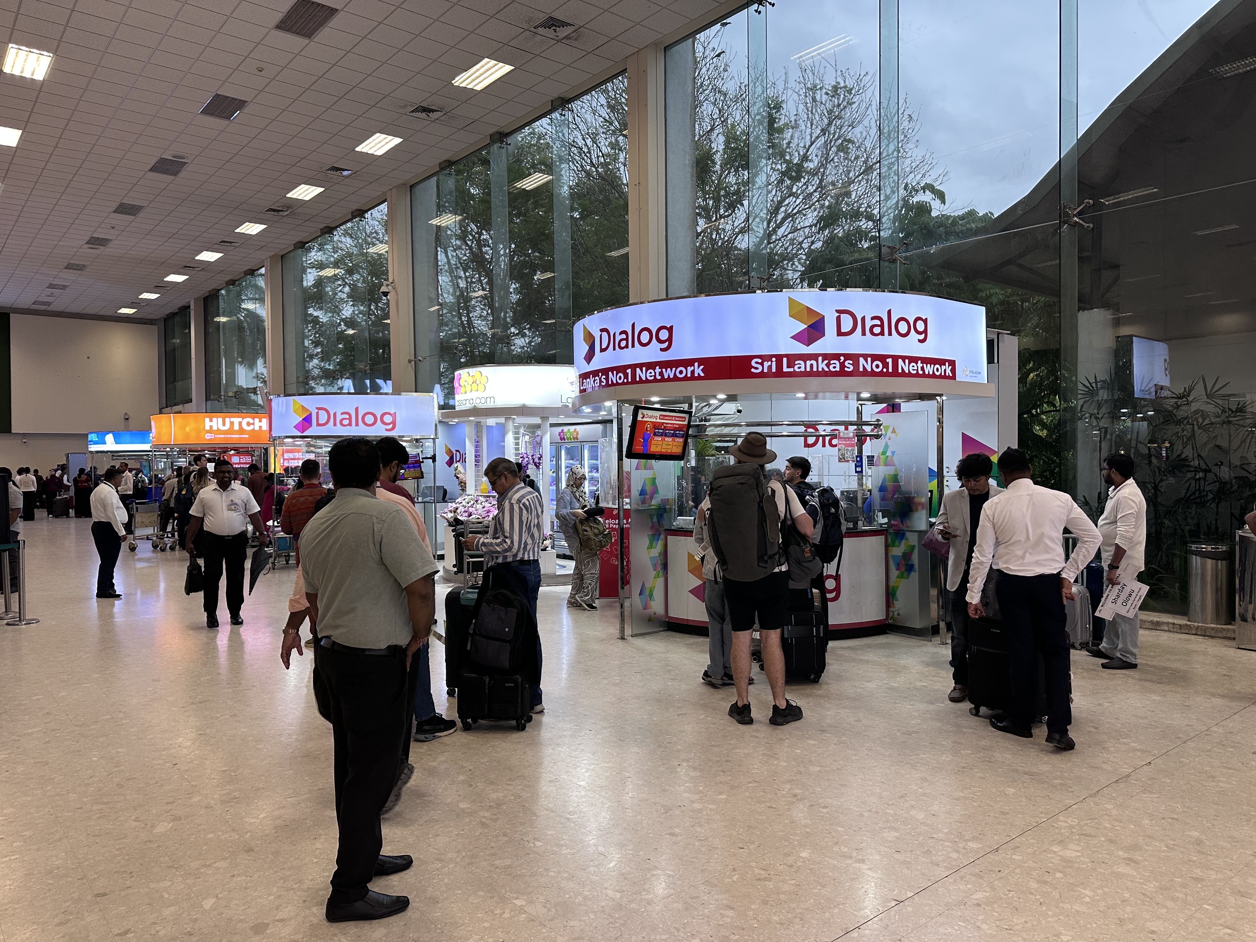 Мобильные операторы в аэропорту Коломбо