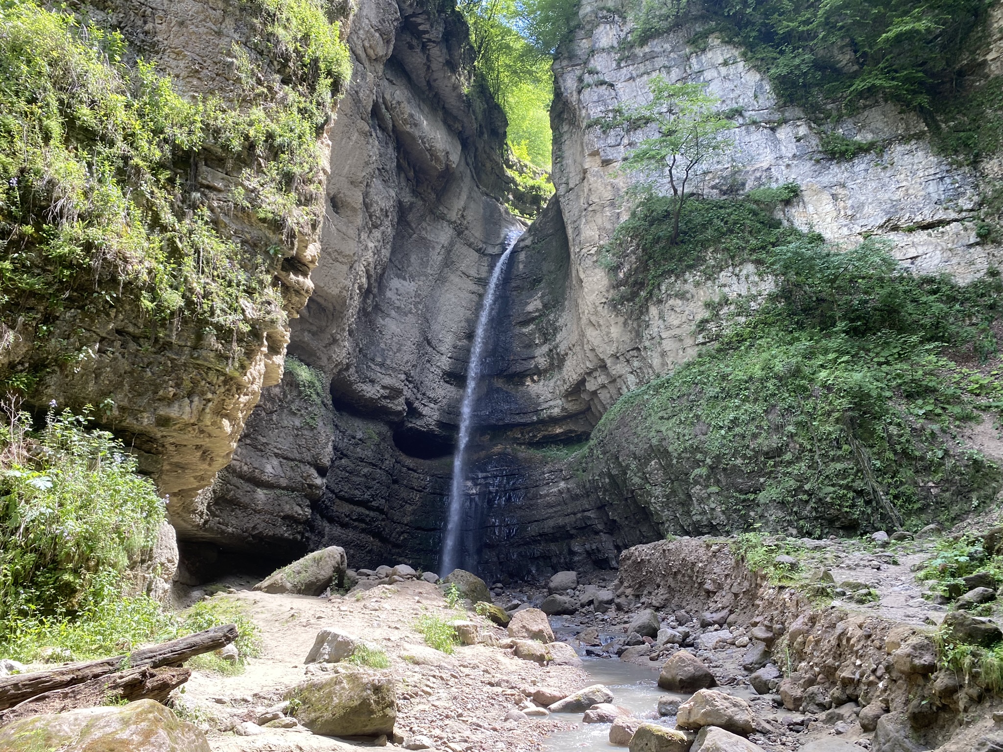 Чегемские водопады весной