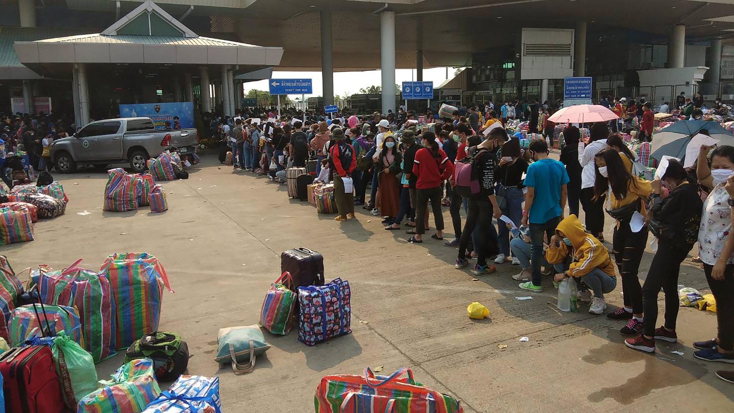 Полтора миллиона работников тайской туриндустрии остались без работы