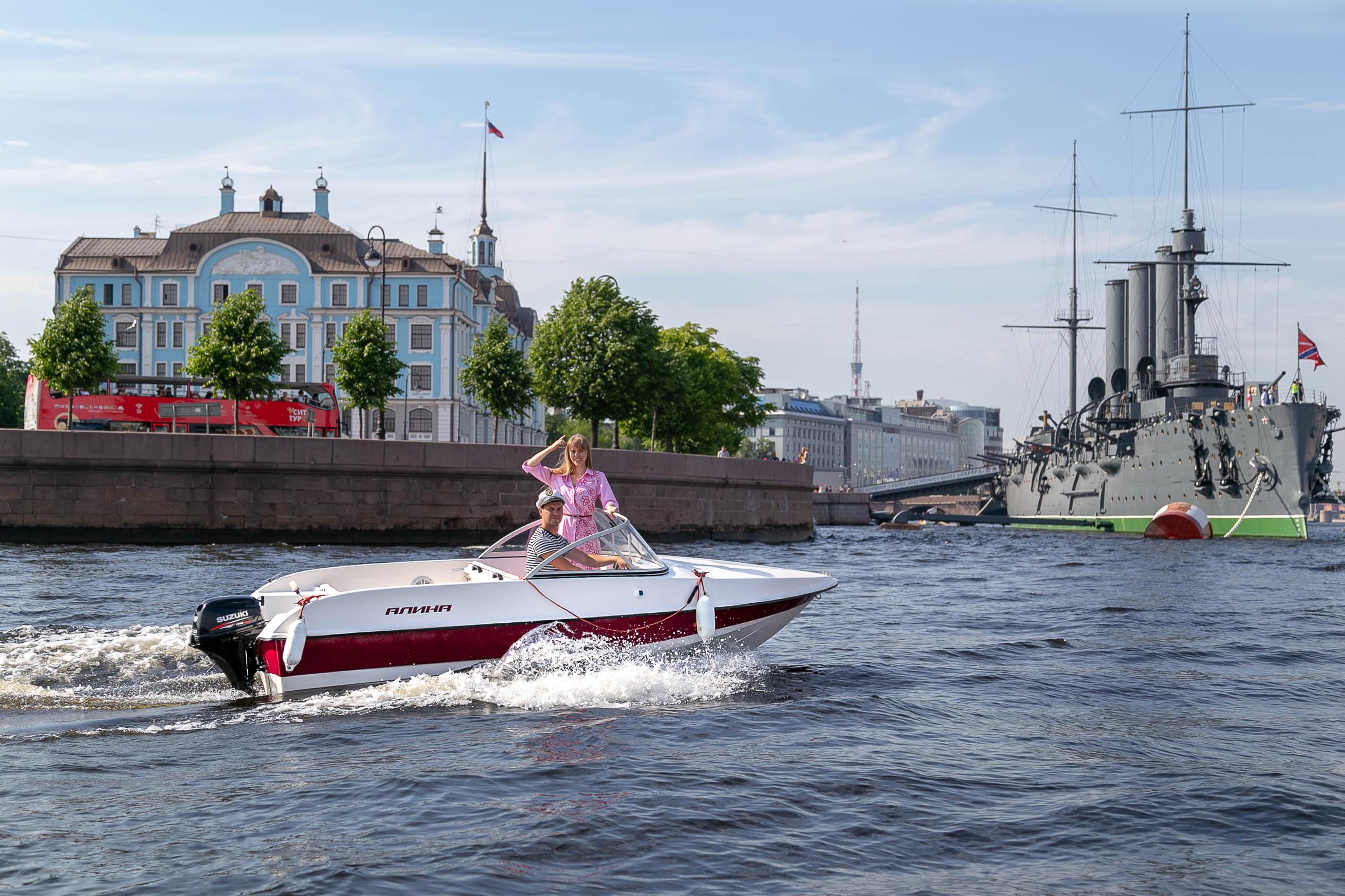 Аренда катеров в Санкт-Петербурге