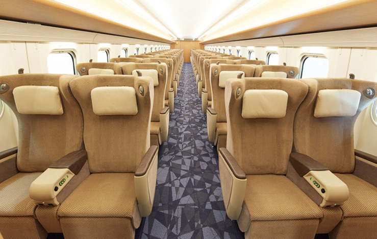 Синкансэн H5, First-class
