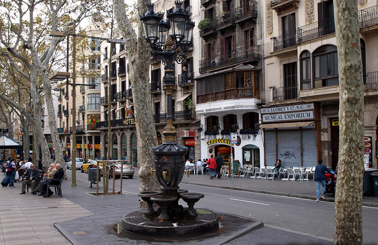 Рамбла Каналетес (Rambla de Canaletes)