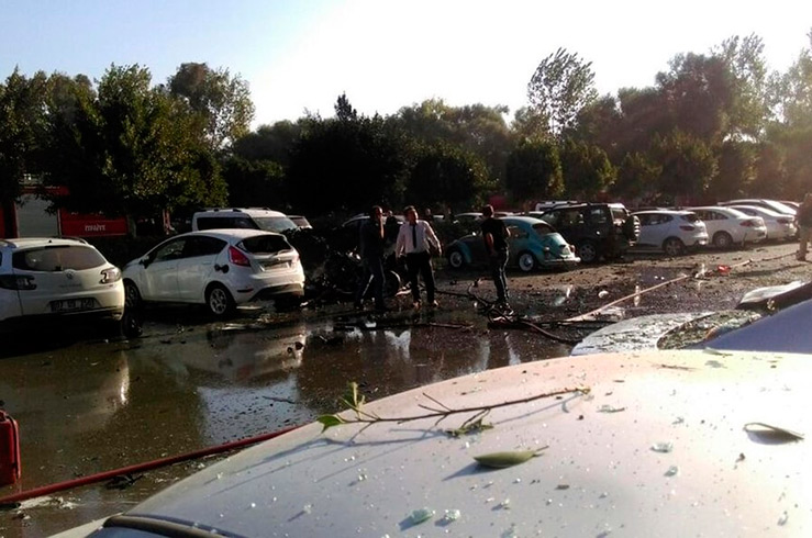 Вследствие взрыва в Анталье ранено больше 10 человек