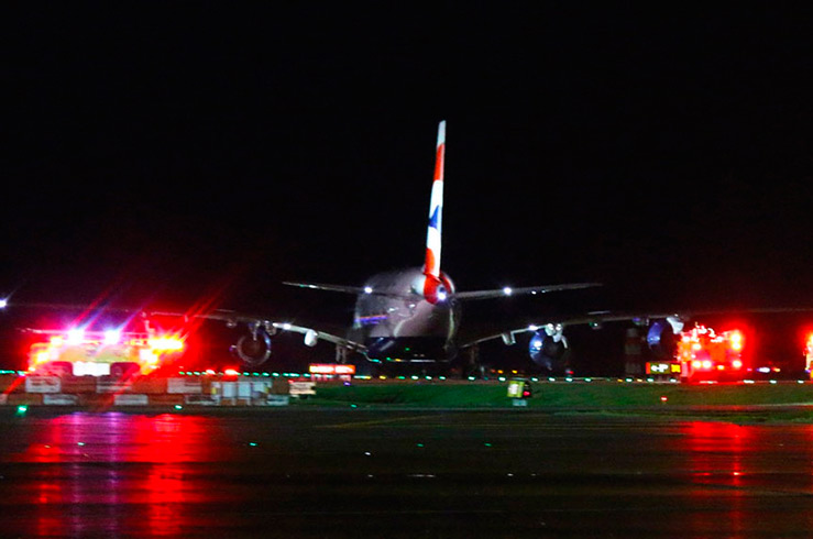 25 пострадавших оказалось в результате задымления в самолете British Airways
