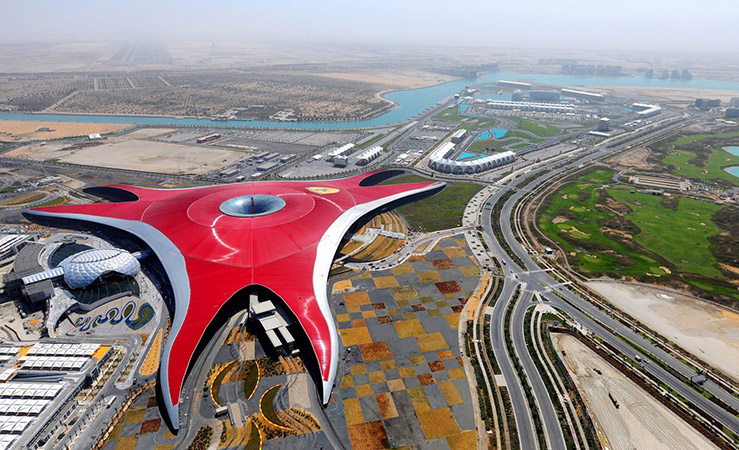 Что посмотреть в Абу-Даби: развлекательный парк Ferrari World