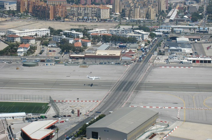 GIBRALTAR INTERNATIONAL AIRPORT (ГИБРАЛТАР). Фото 1