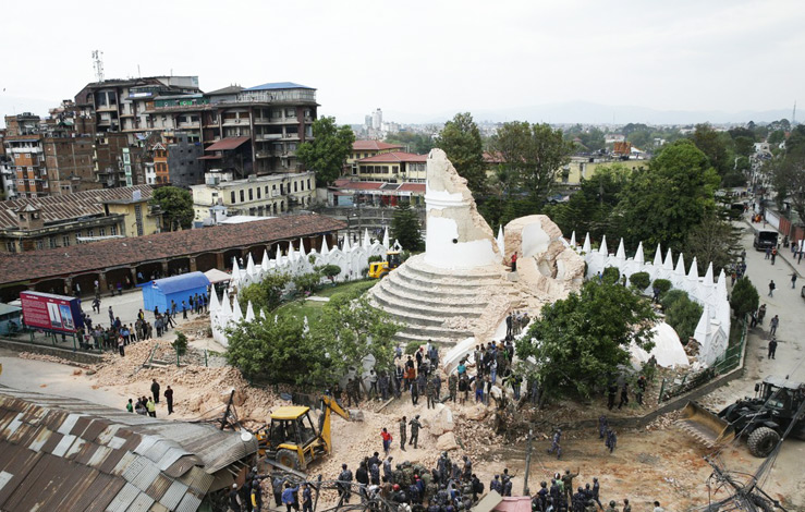 Башня Дхарахара после землетрясения 2015