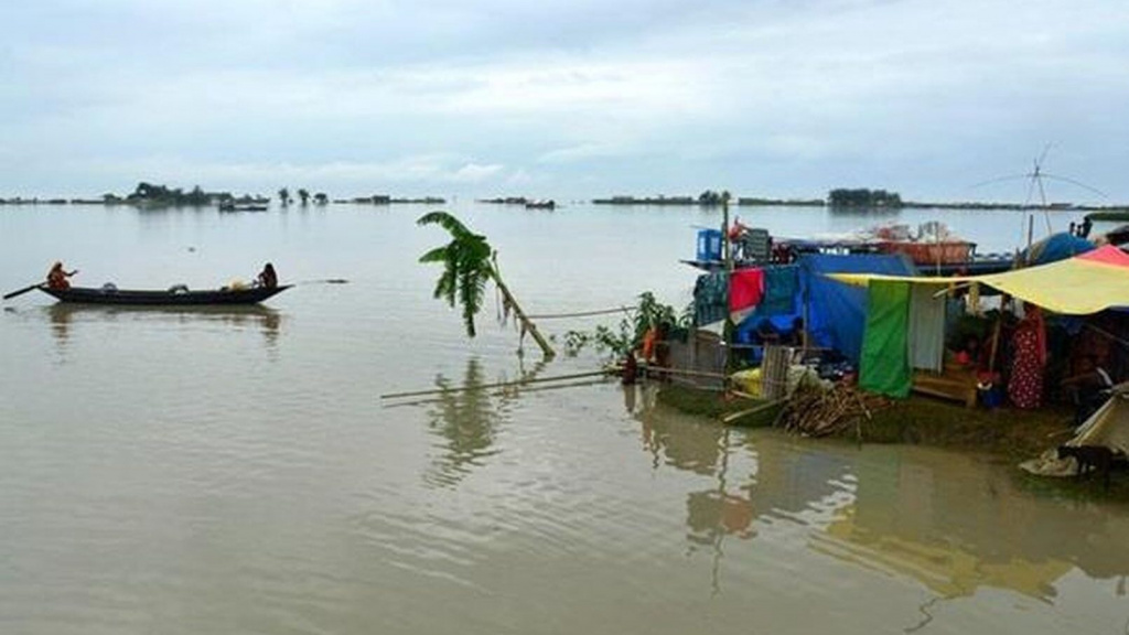 Затоплена треть территории Бангладеш