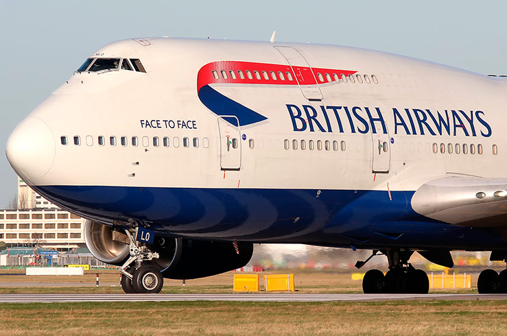 Больного раком силой сняли с рейса British Airways