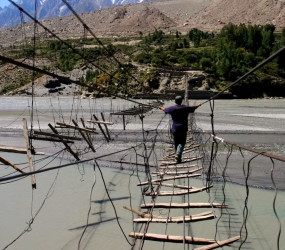 Самые страшные и опасные мосты в мире