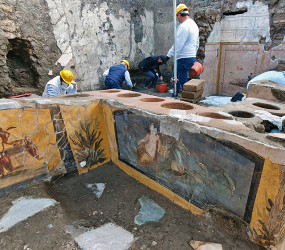 Археологи обнаружили прекрасно сохранившуюся закусочную в руинах Помпеи