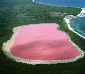 Самые необычные водоёмы мира