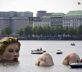 Две необычные скульптуры