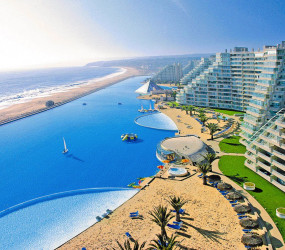 Самый большой бассейн в мире находится в Чили