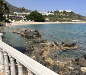 Пляжи в районе отеля Марвел Три (Marvel Tree Hotel) в Бозязы