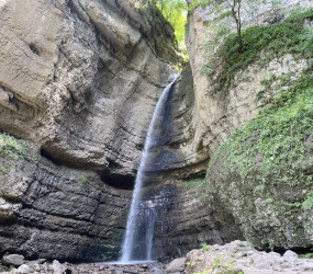 Чегемские водопады — что посмотреть, и стоит ли вообще сюда ехать?