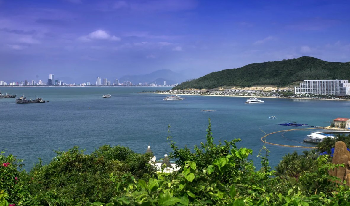 Наибольший по размерам остров – Хон Че