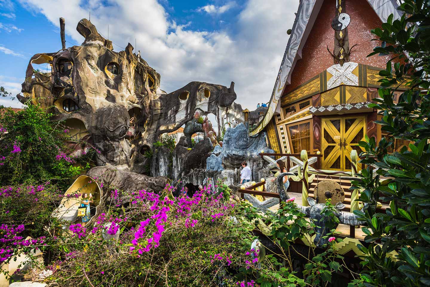 Отель Ханг Нга в городе Далат