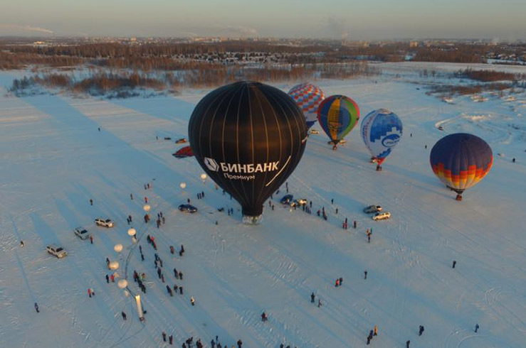 Конюхов и Меняйло совершили самый длинный в мире полёт на воздушном шаре Конюхов и Меняйло совершили самый длинный в мире полёт на воздушном шаре