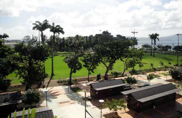 Парк Ла-Саван (Le jardin de la Savane) в Фор-де-Франс Парк Ла-Саван (Le jardin de la Savane) в Фор-де-Франс